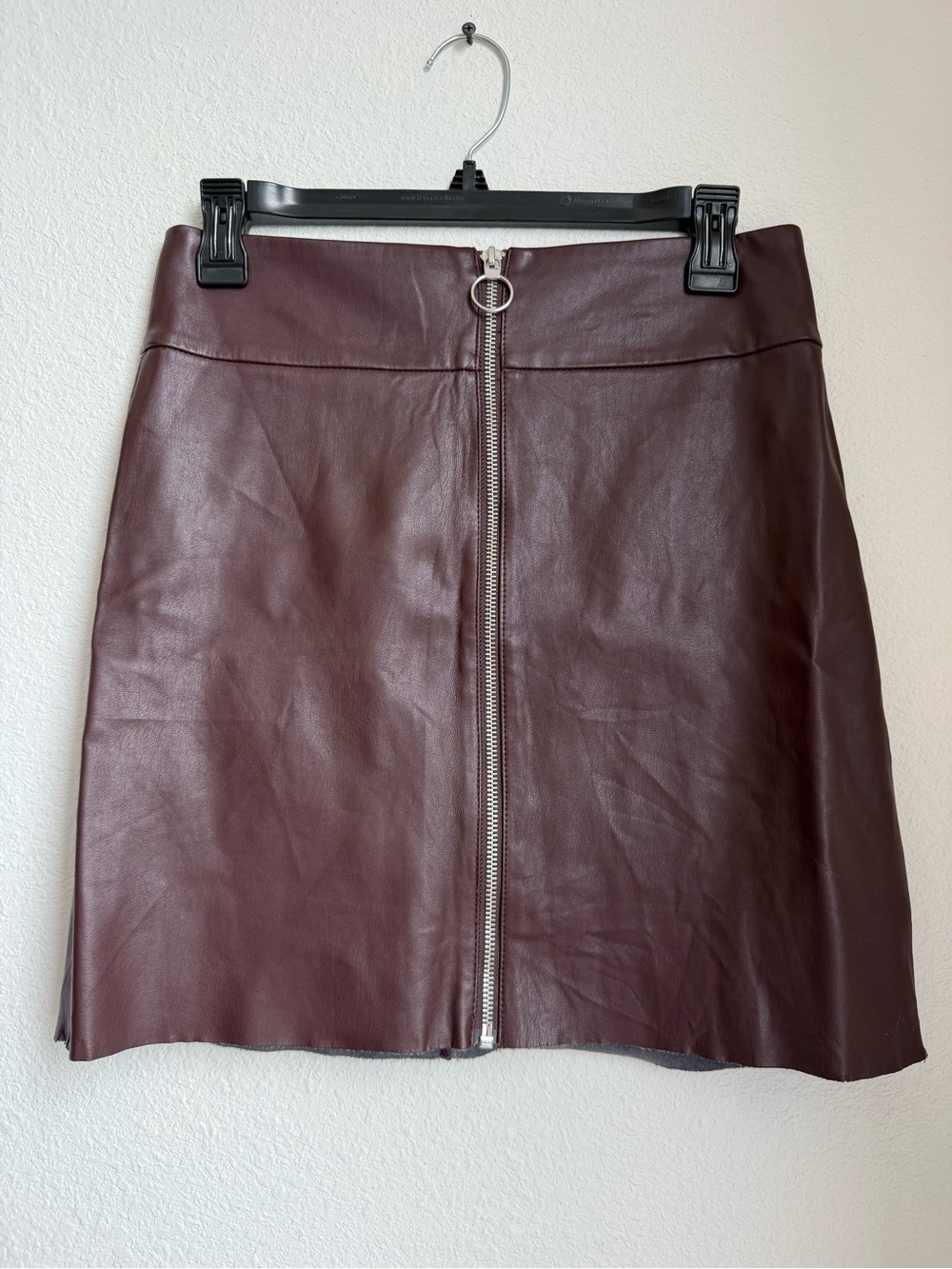 Express Faux Leather Zip-Front Mini Skirt - Burgundy